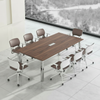 Mesa de conferencias de oficina